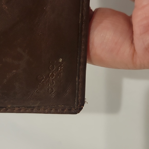 Authentic Gucci short wallet - Picture 8 of 11